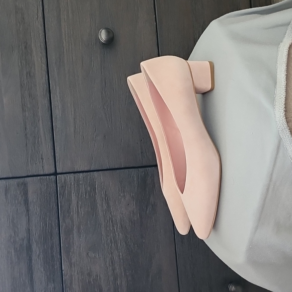 Everlane Pink Suede Almond Heel - Picture 2 of 5